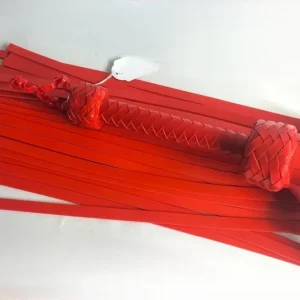 Kraftig rød silikone flogger 1050g – 76cm med 48 tykke silikone fald